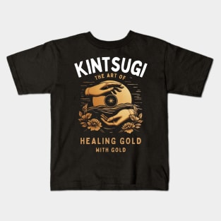 Kintsugi gold art for philosophy lovers Kids T-Shirt